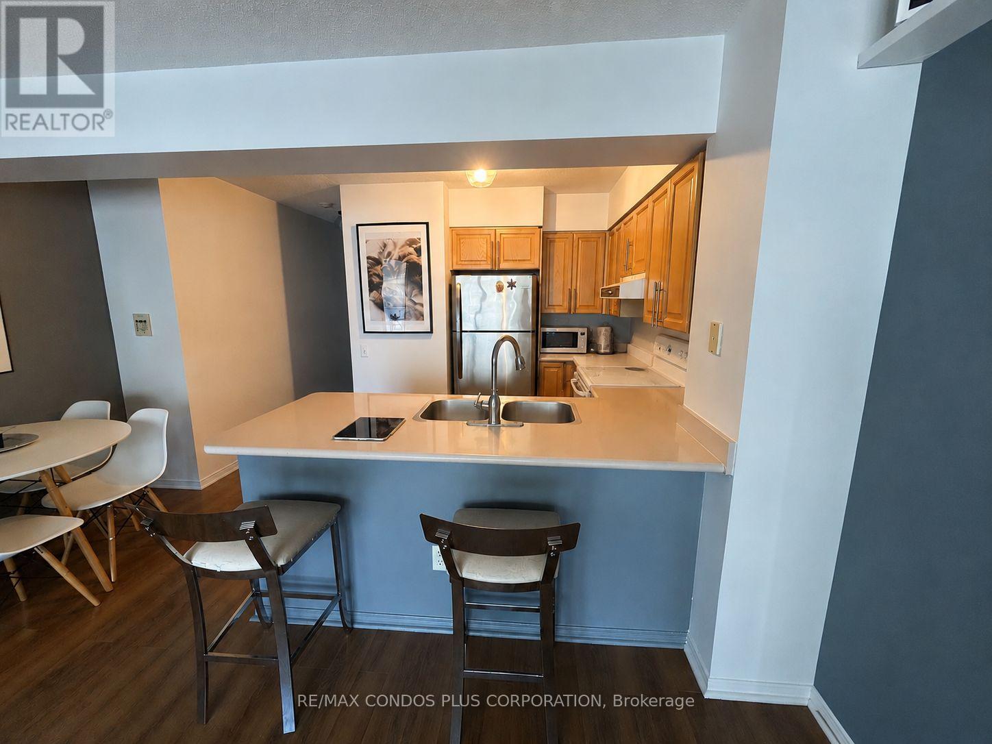 808 - 750 Bay Street, Toronto, Ontario  M5G 1N6 - Photo 4 - C13727190