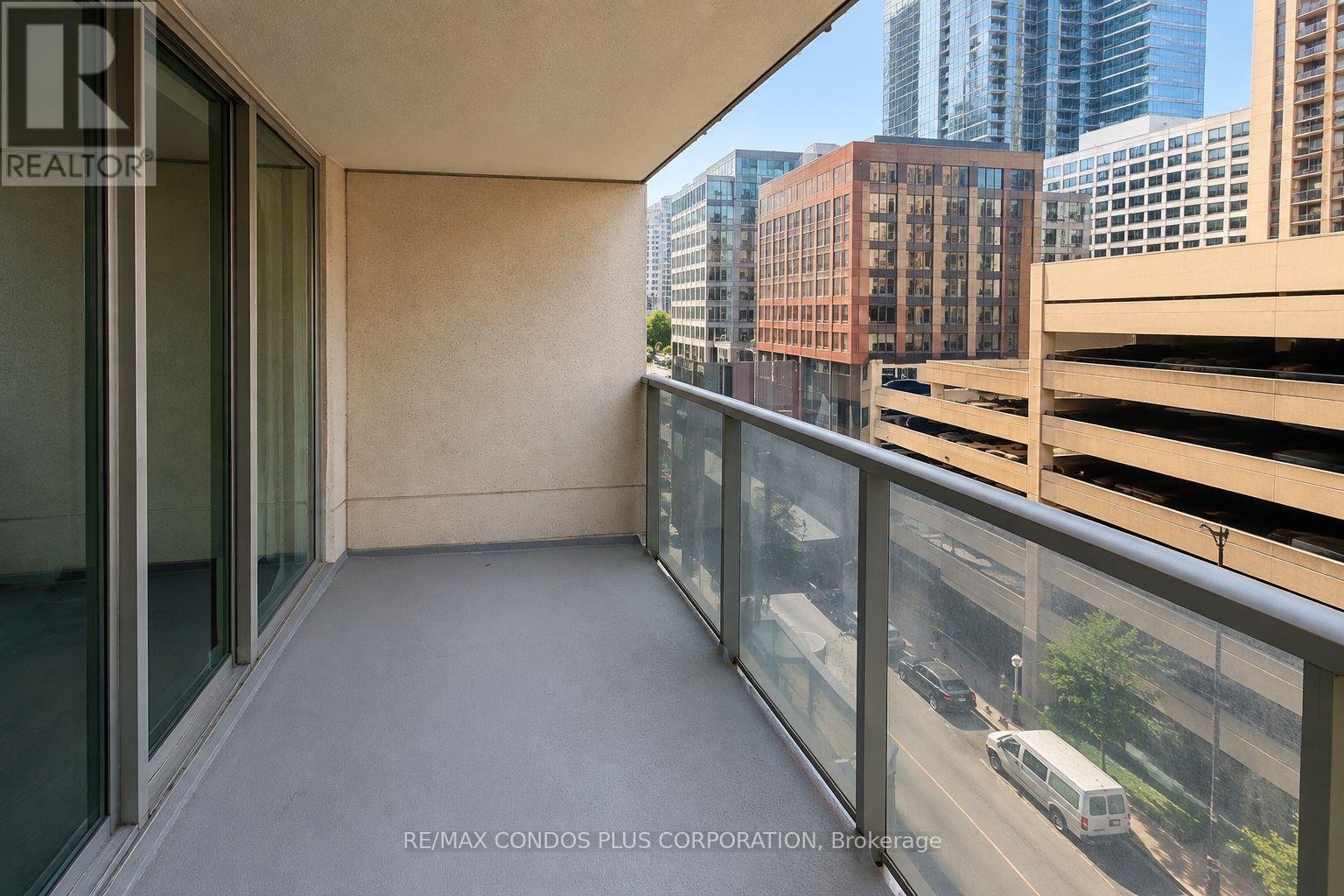 808 - 750 Bay Street, Toronto, Ontario  M5G 1N6 - Photo 9 - C13727190
