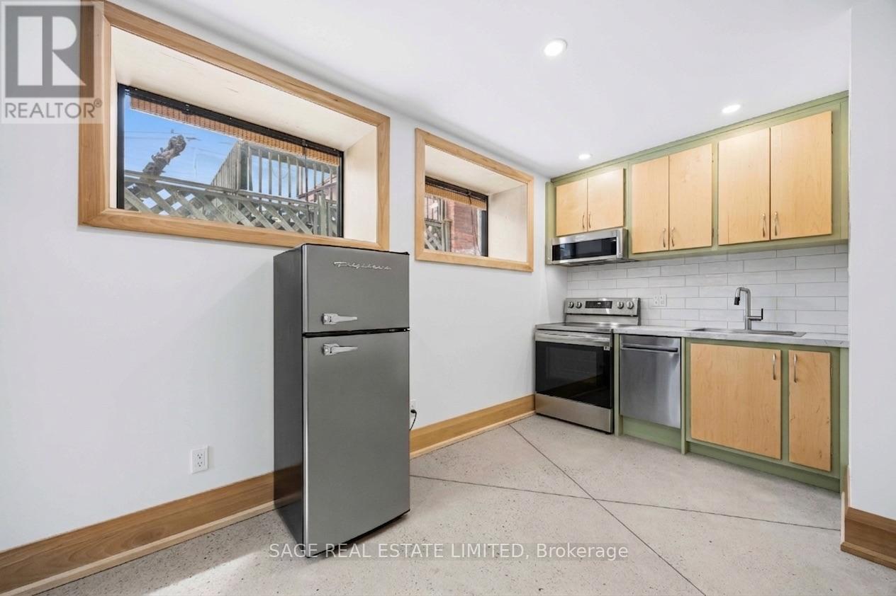 Lower - 67 Shannon Street, Toronto, Ontario  M6J 2E6 - Photo 7 - C13727288