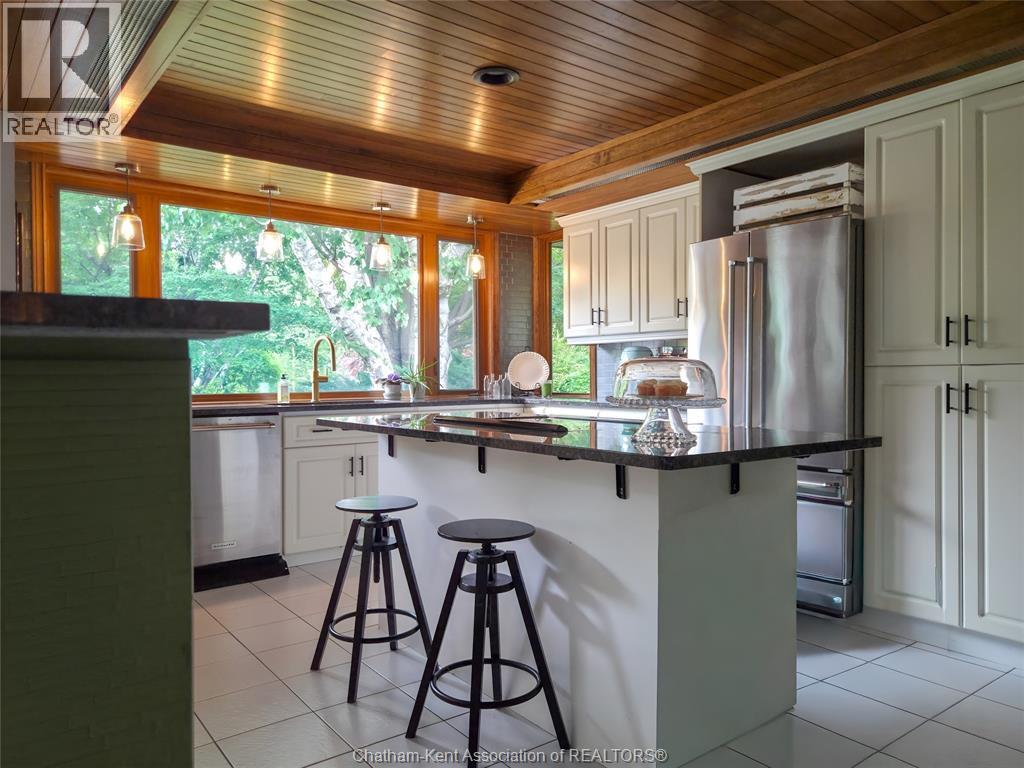 615 Lacroix Street, Chatham, Ontario  N7M 5X7 - Photo 9 - 26014853