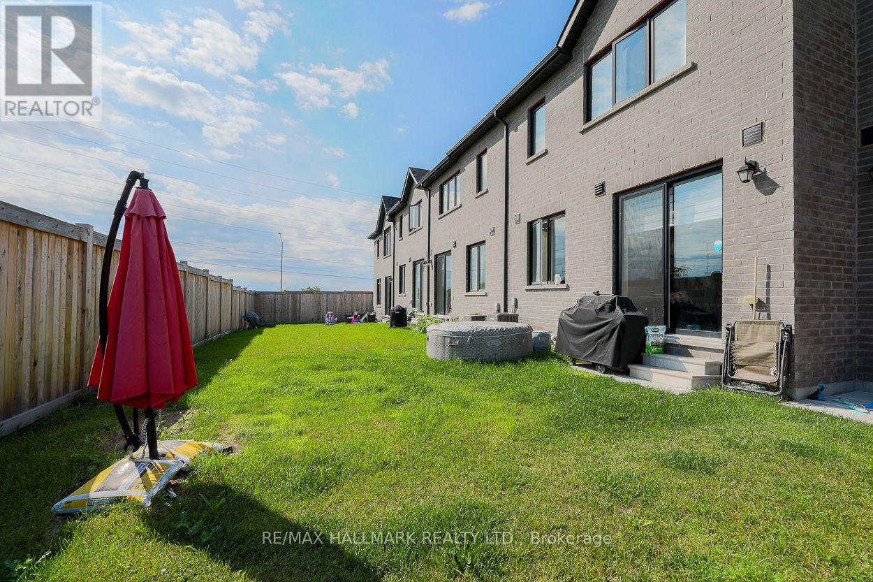 1090 Lockie Drive, Oshawa, Ontario  L1L 0R9 - Photo 19 - E13727224