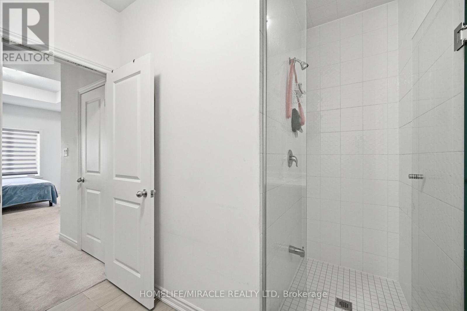 1230 Rexton Drive, Oshawa, Ontario  L1L 0T3 - Photo 27 - E13727250