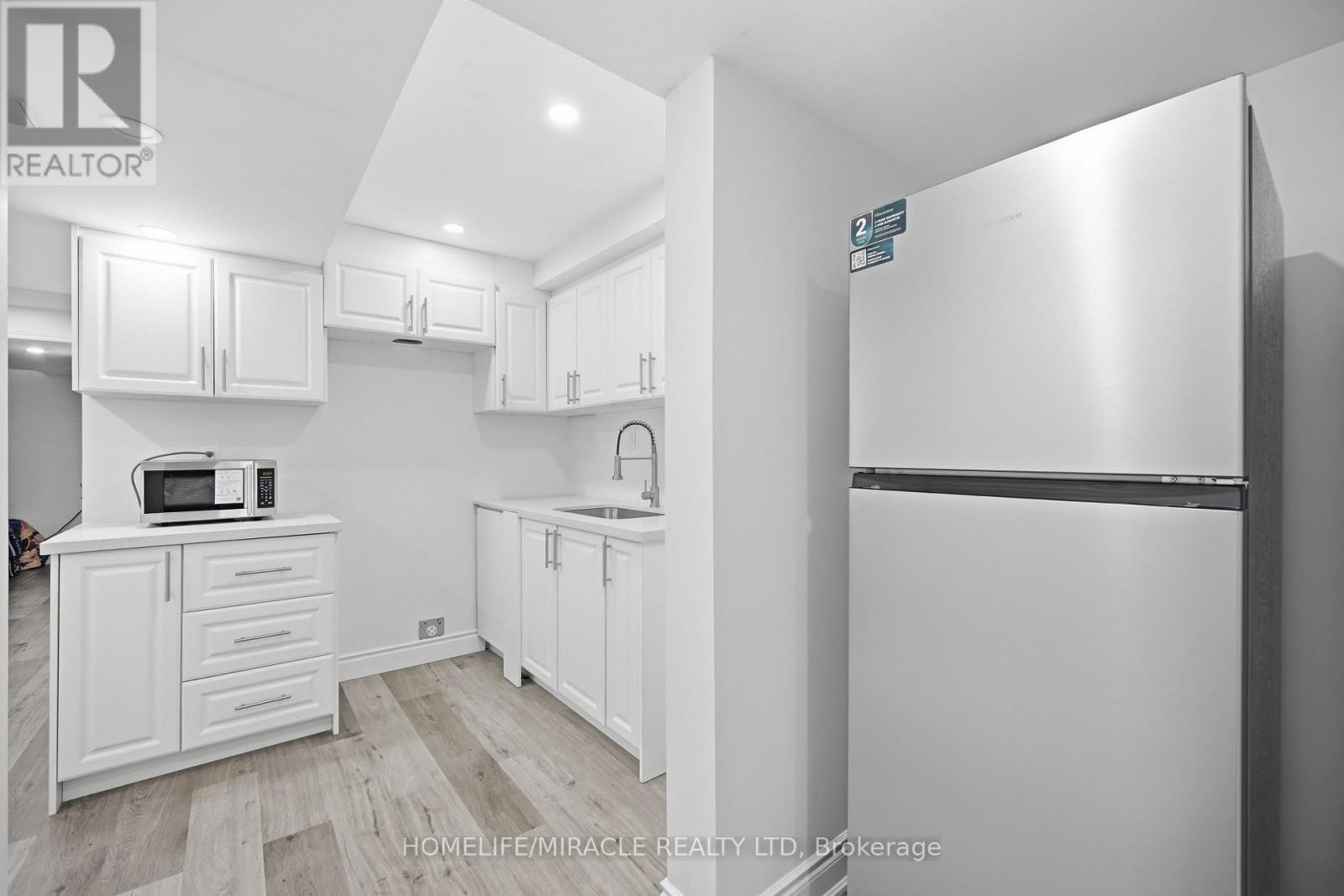 1230 Rexton Drive, Oshawa, Ontario  L1L 0T3 - Photo 37 - E13727250