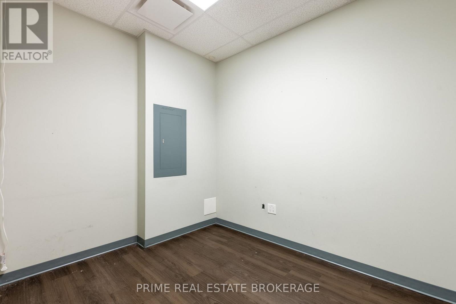 Main Floor - 268 Main Street, Lucan Biddulph, Ontario  N0M 2J0 - Photo 14 - X13727132