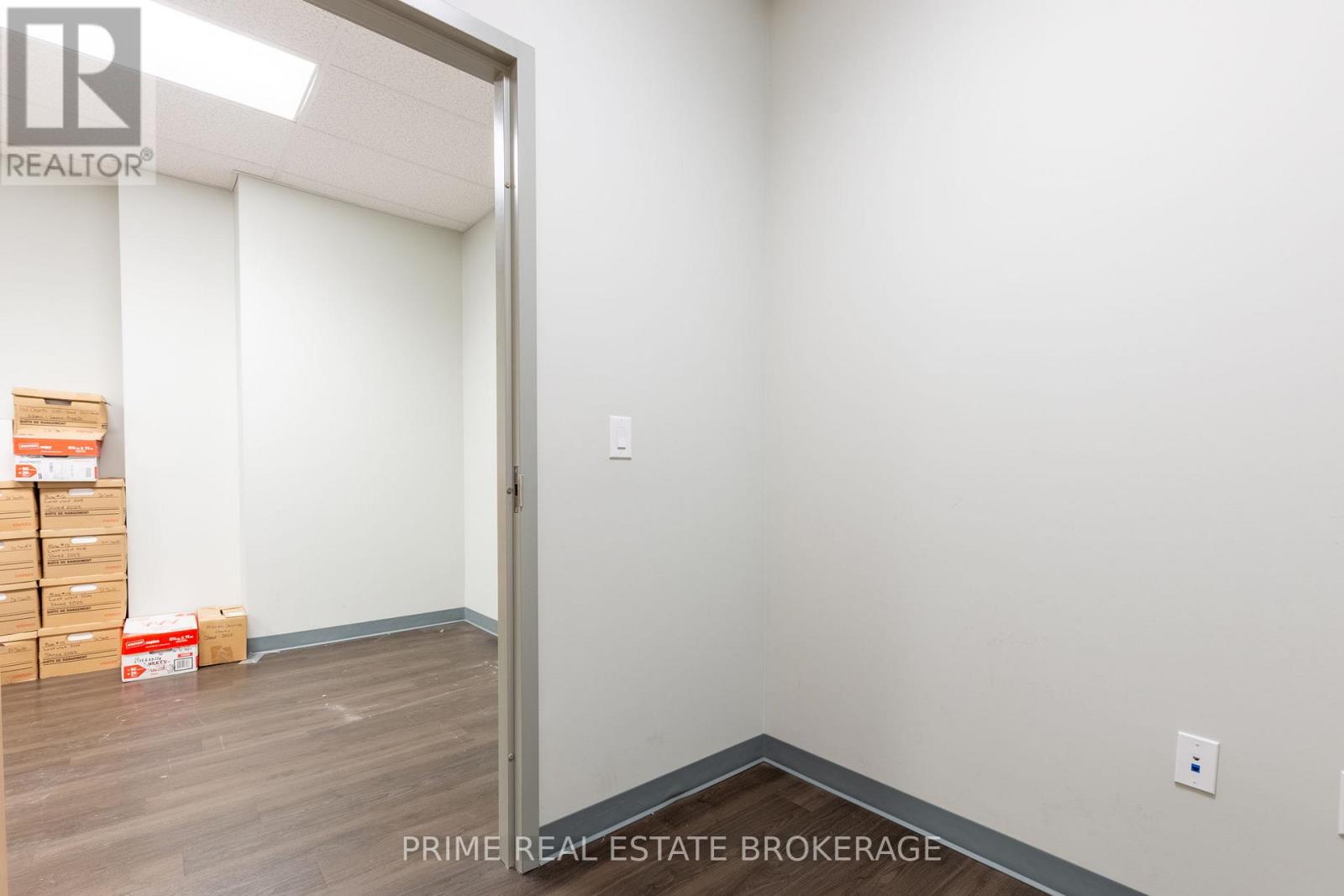 Main Floor - 268 Main Street, Lucan Biddulph, Ontario  N0M 2J0 - Photo 17 - X13727132