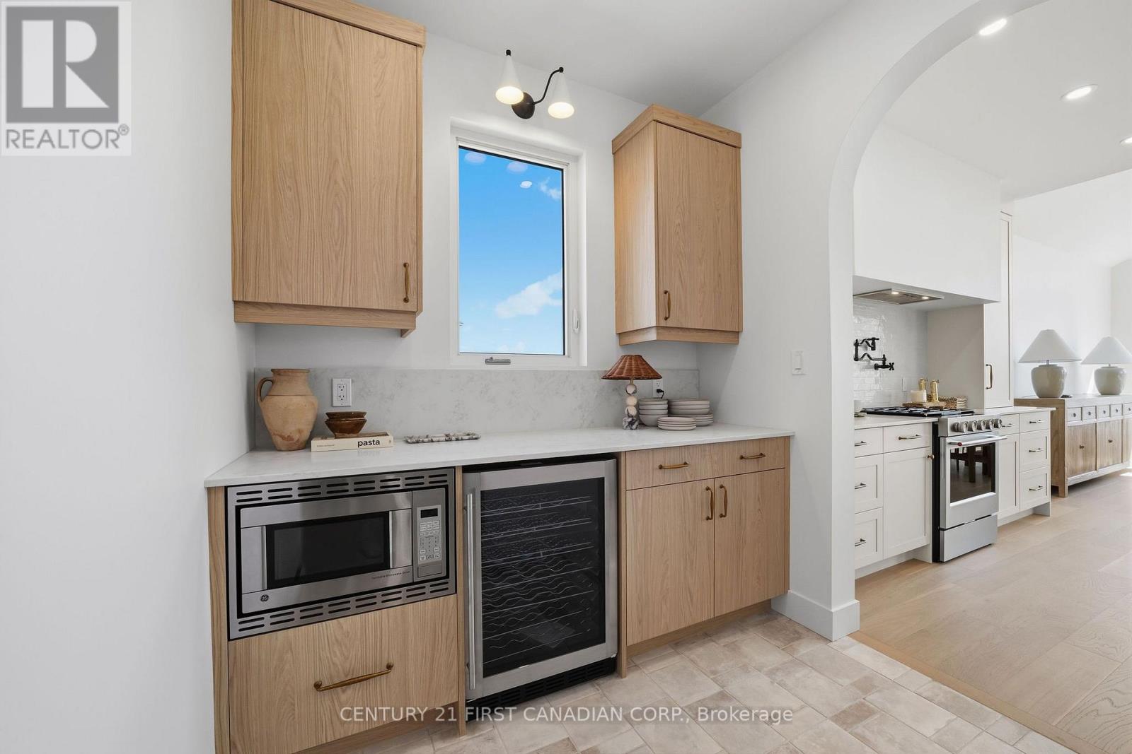 24 Sheldabren Street, North Middlesex, Ontario  N0M 1A0 - Photo 14 - X13727210