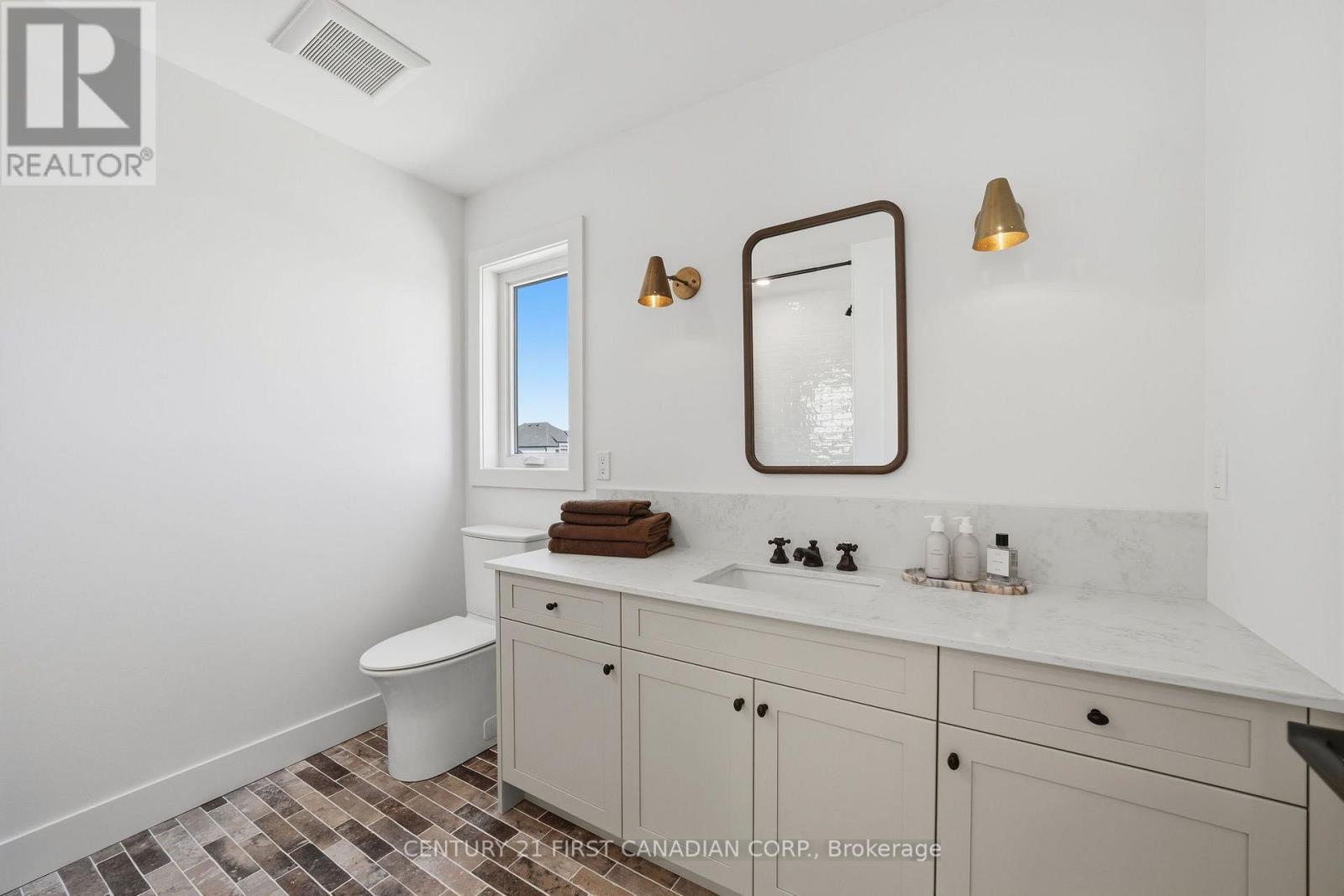 24 Sheldabren Street, North Middlesex, Ontario  N0M 1A0 - Photo 30 - X13727210