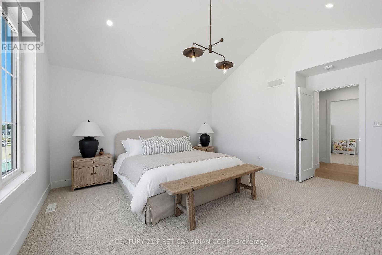 24 Sheldabren Street, North Middlesex, Ontario  N0M 1A0 - Photo 33 - X13727210