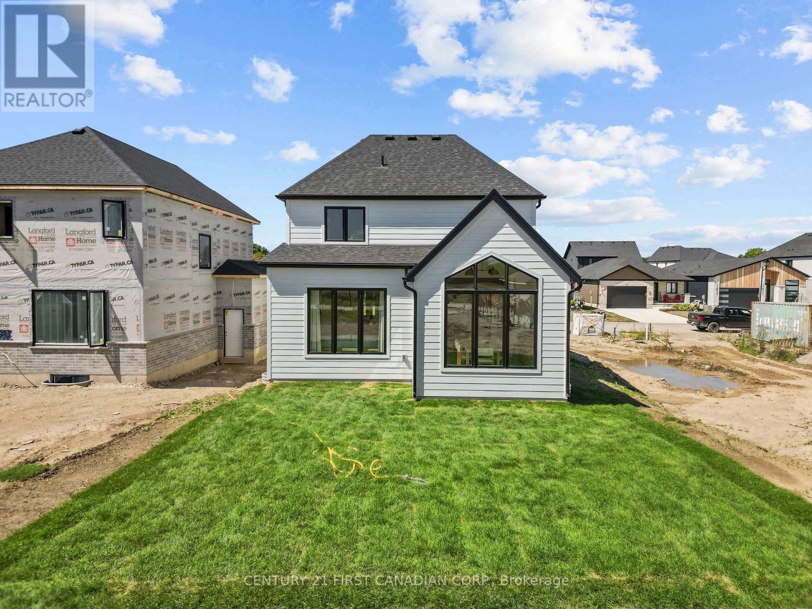 24 Sheldabren Street, North Middlesex, Ontario  N0M 1A0 - Photo 36 - X13727210