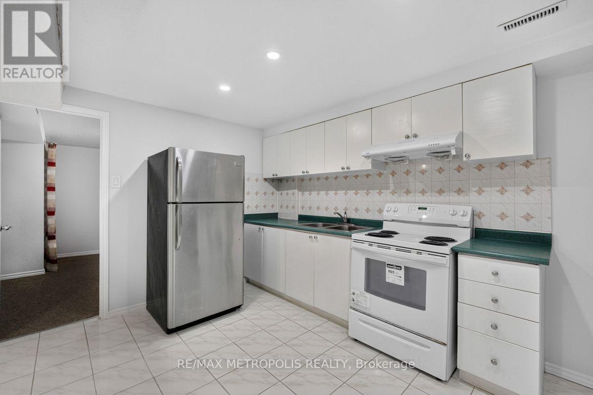 Bsmt - 32 Summerlea Street, Markham, Ontario  L3S 4H7 - Photo 14 - N13727294