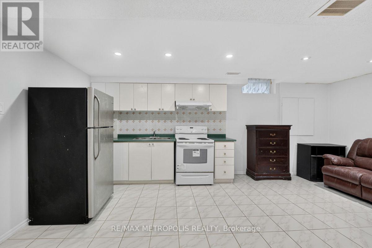 Bsmt - 32 Summerlea Street, Markham, Ontario  L3S 4H7 - Photo 6 - N13727294