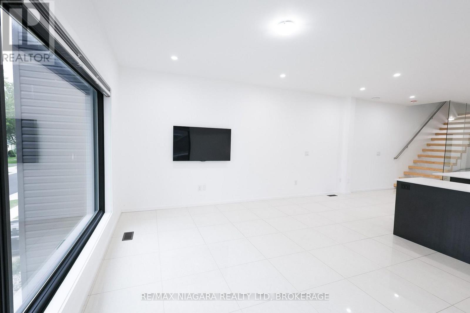 72 First Street, Welland, Ontario  L3B 4R9 - Photo 12 - X13727222