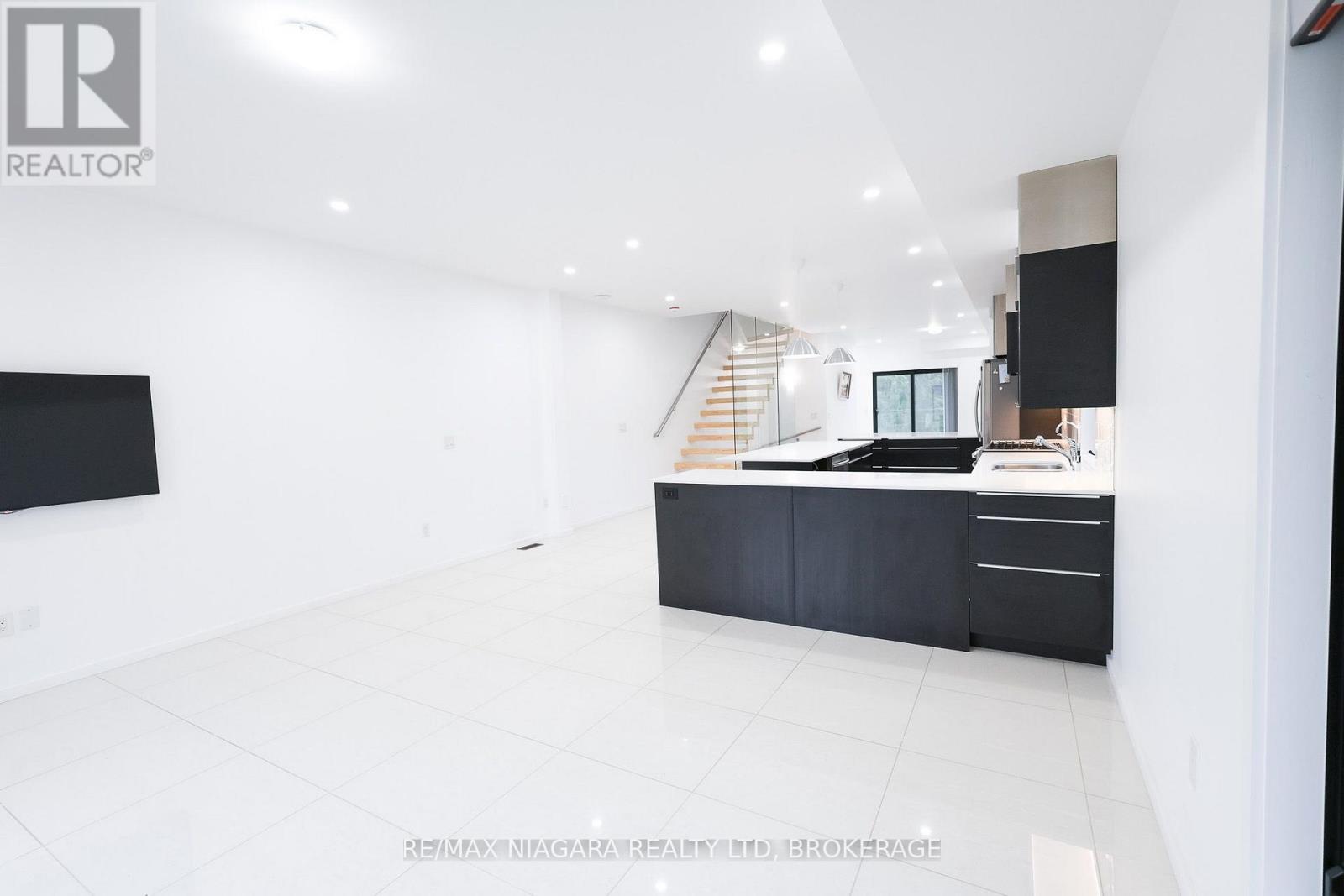 72 First Street, Welland, Ontario  L3B 4R9 - Photo 14 - X13727222