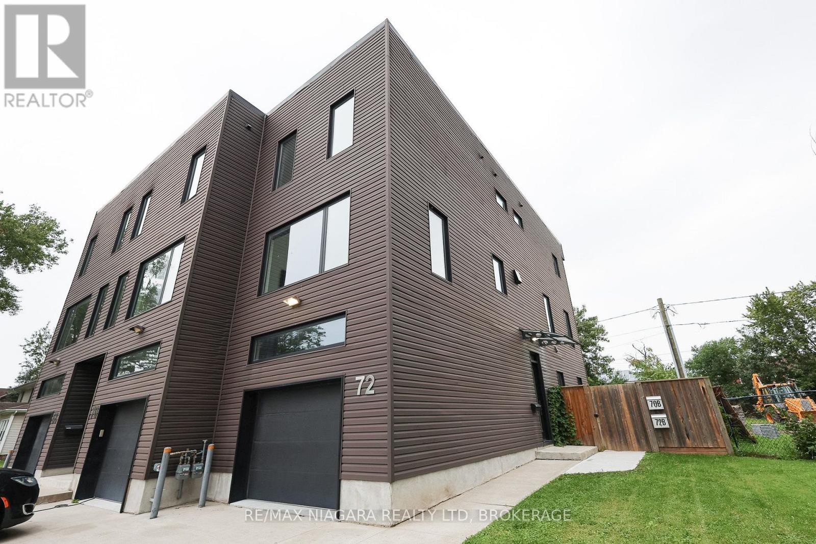 72 First Street, Welland, Ontario  L3B 4R9 - Photo 2 - X13727222