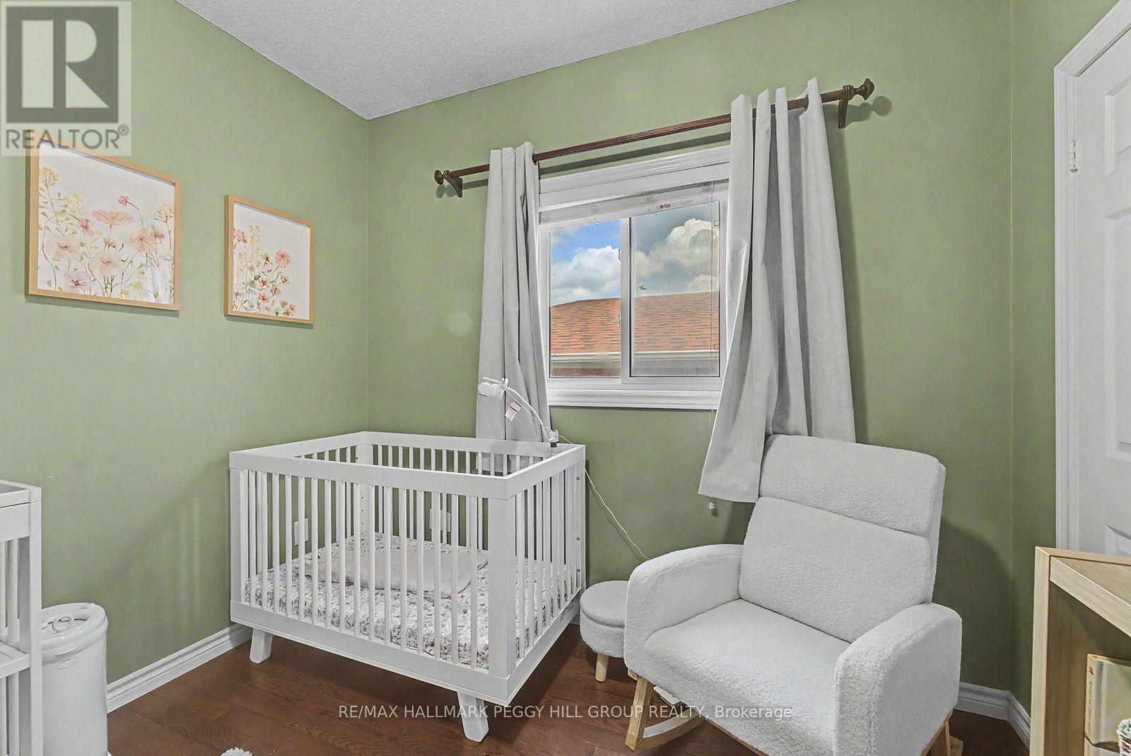 Upper - 65 Jessica Drive, Barrie (Painswick South), Ontario  L4N 5T3 - Photo 10 - S13727140