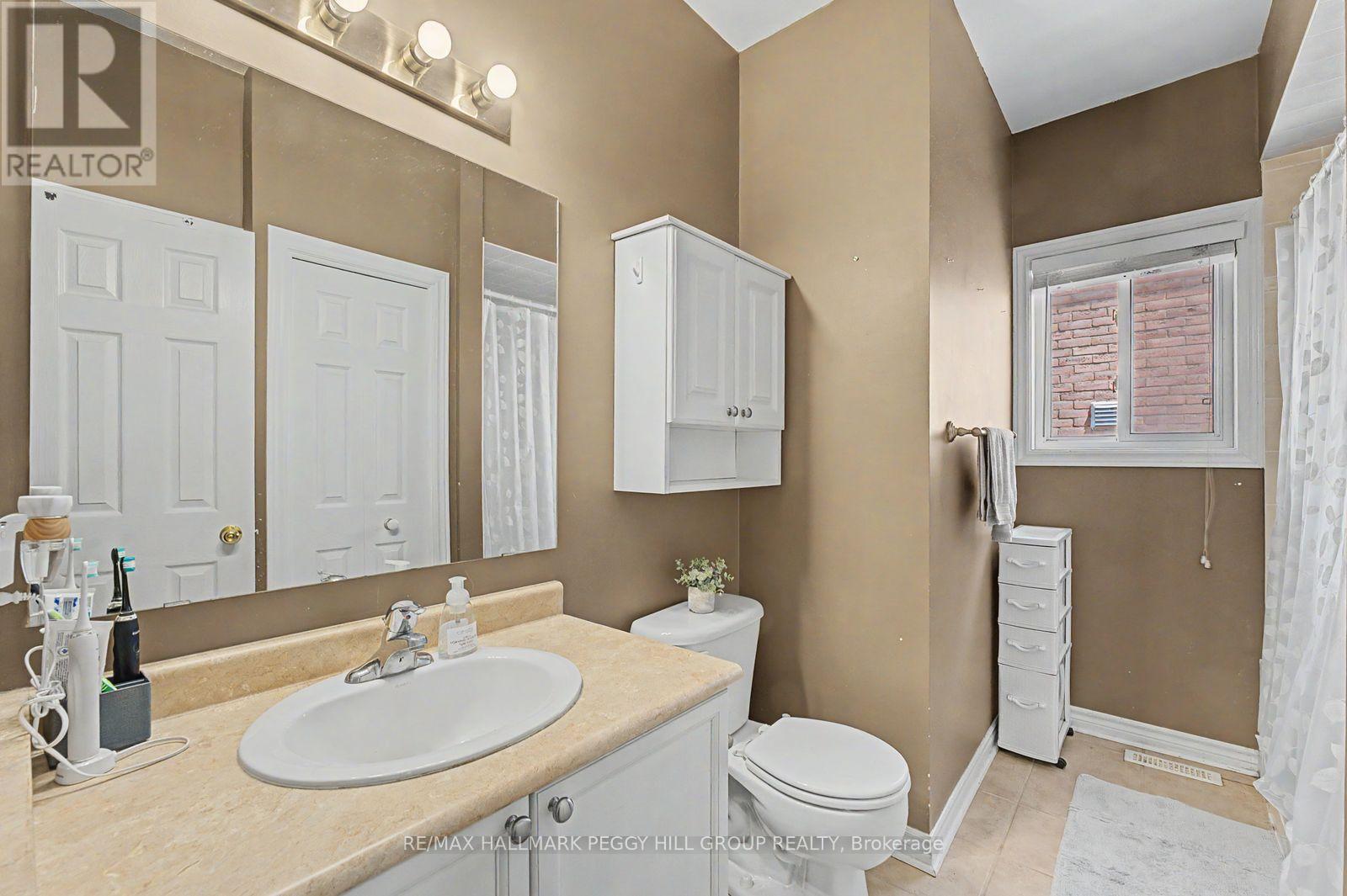 Upper - 65 Jessica Drive, Barrie (Painswick South), Ontario  L4N 5T3 - Photo 12 - S13727140