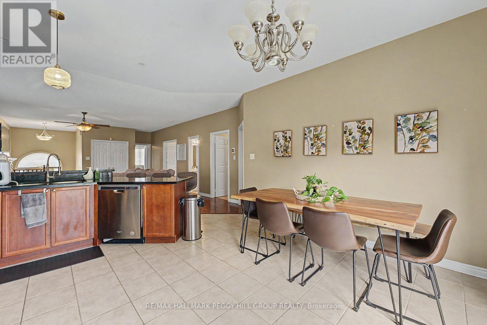 Upper - 65 Jessica Drive, Barrie (Painswick South), Ontario  L4N 5T3 - Photo 4 - S13727140