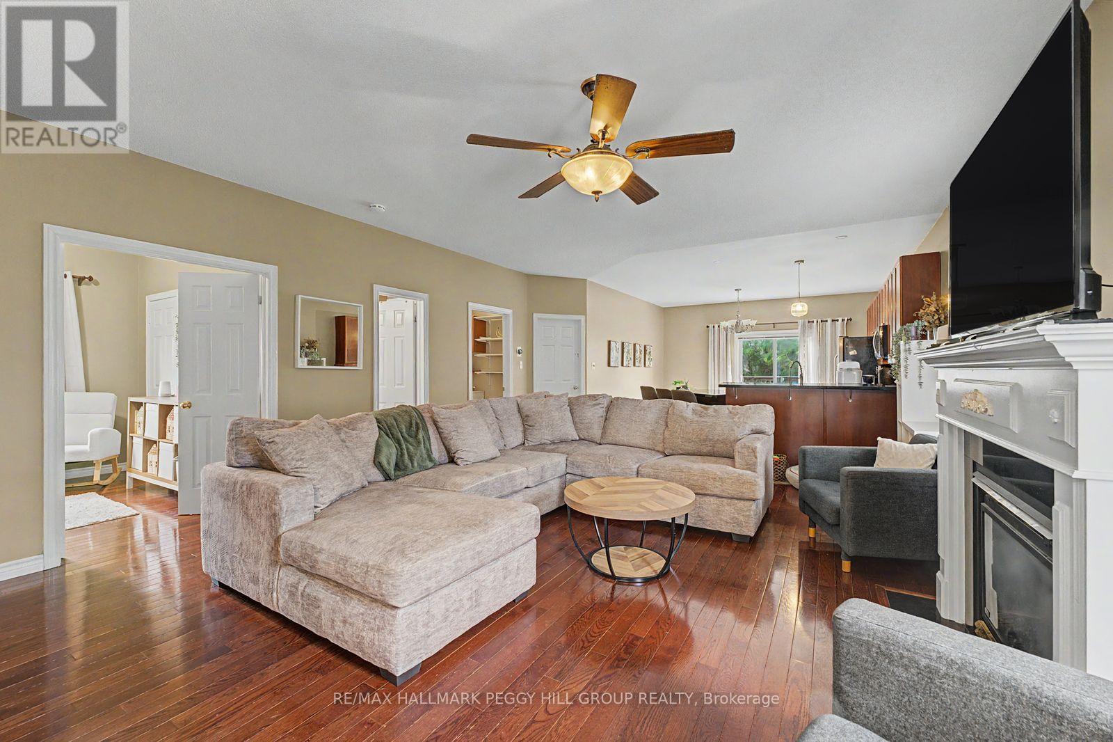 Upper - 65 Jessica Drive, Barrie (Painswick South), Ontario  L4N 5T3 - Photo 5 - S13727140