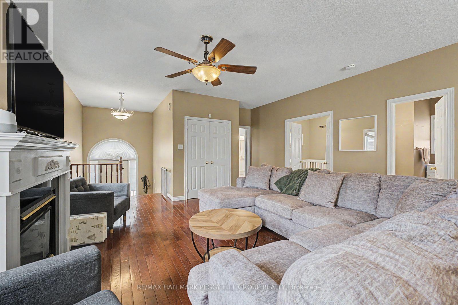 Upper - 65 Jessica Drive, Barrie (Painswick South), Ontario  L4N 5T3 - Photo 6 - S13727140