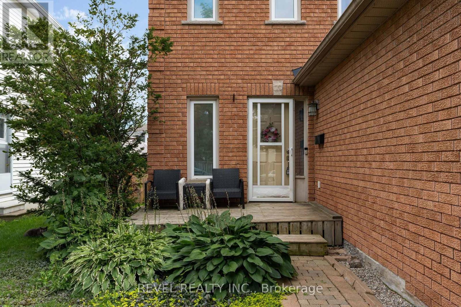 7 Penton Drive, Barrie (West Bayfield), Ontario  L4N 7A3 - Photo 3 - S13727194