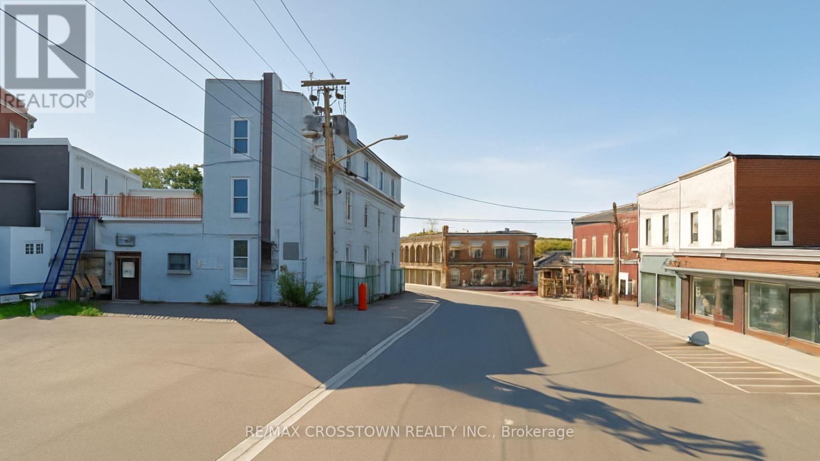 59 Main Street, Penetanguishene, Ontario  L9M 1S8 - Photo 4 - S13727236