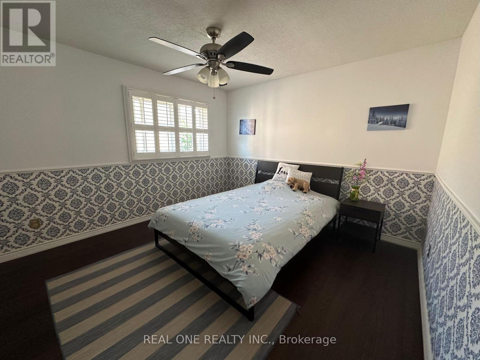 3944 Glamis Court, Mississauga, Ontario  L5L 3N5 - Photo 10 - W13727128