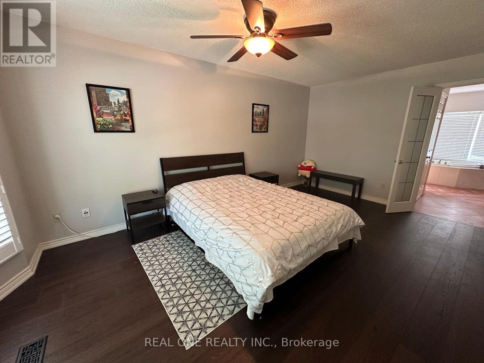 3944 Glamis Court, Mississauga, Ontario  L5L 3N5 - Photo 14 - W13727128