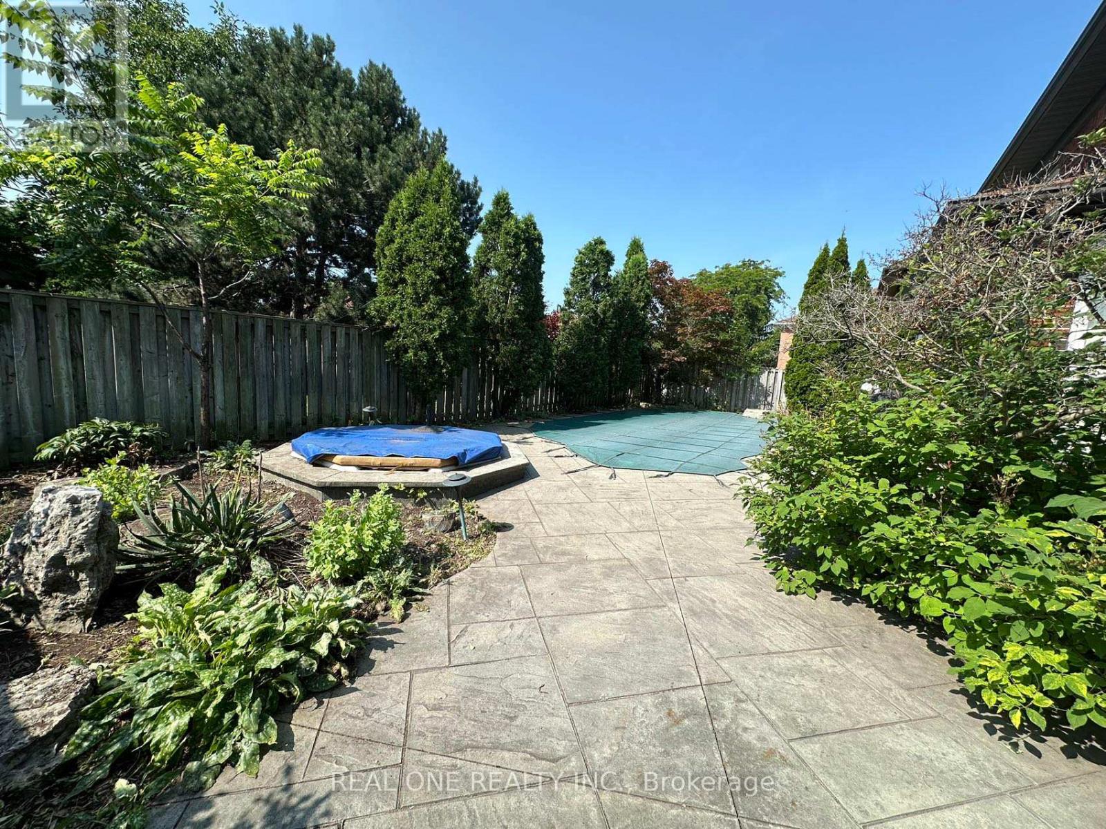 3944 Glamis Court, Mississauga, Ontario  L5L 3N5 - Photo 24 - W13727128