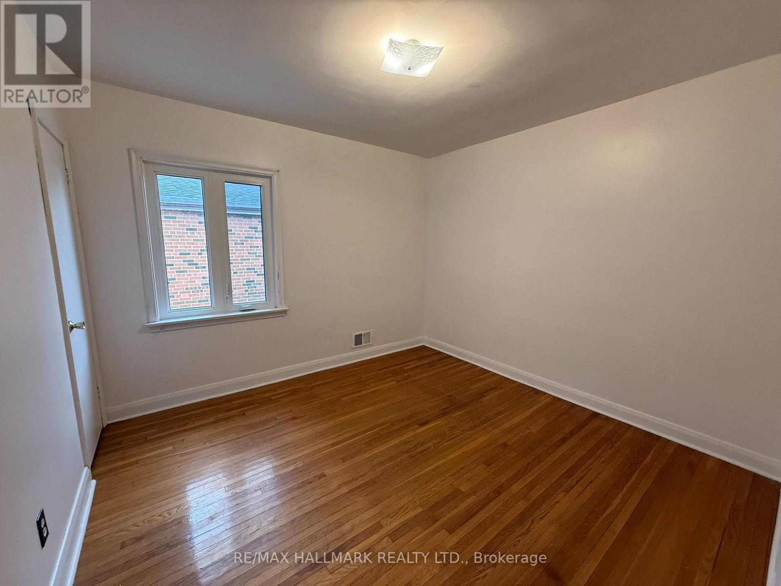 Main - 9 Macleod Street, Toronto, Ontario  M6L 2M7 - Photo 14 - W13727202