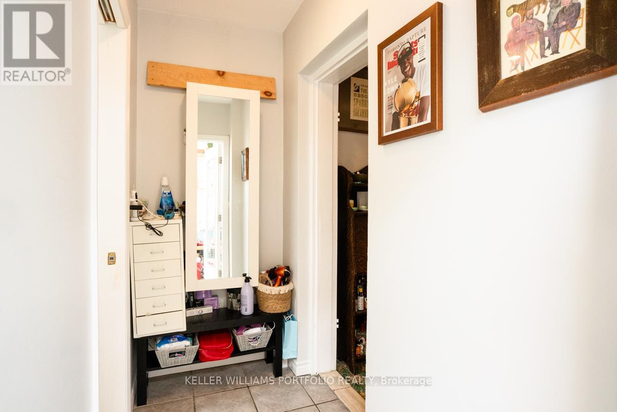 Main Fl - 184 Franklin Avenue, Toronto, Ontario  M6P 3Y8 - Photo 8 - W13727270