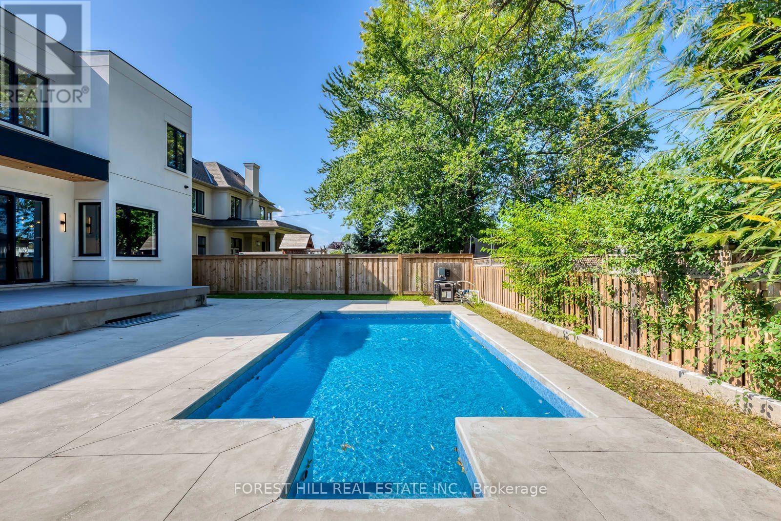 369 Wade Street, Oakville, Ontario  L6K 2A4 - Photo 4 - W13727274