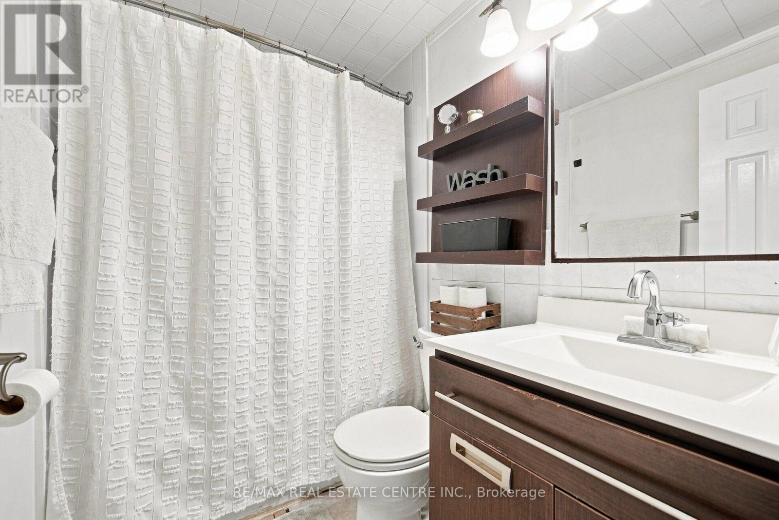 44 Grand Valley Drive, Brampton, Ontario  L6S 2L1 - Photo 16 - W13727298