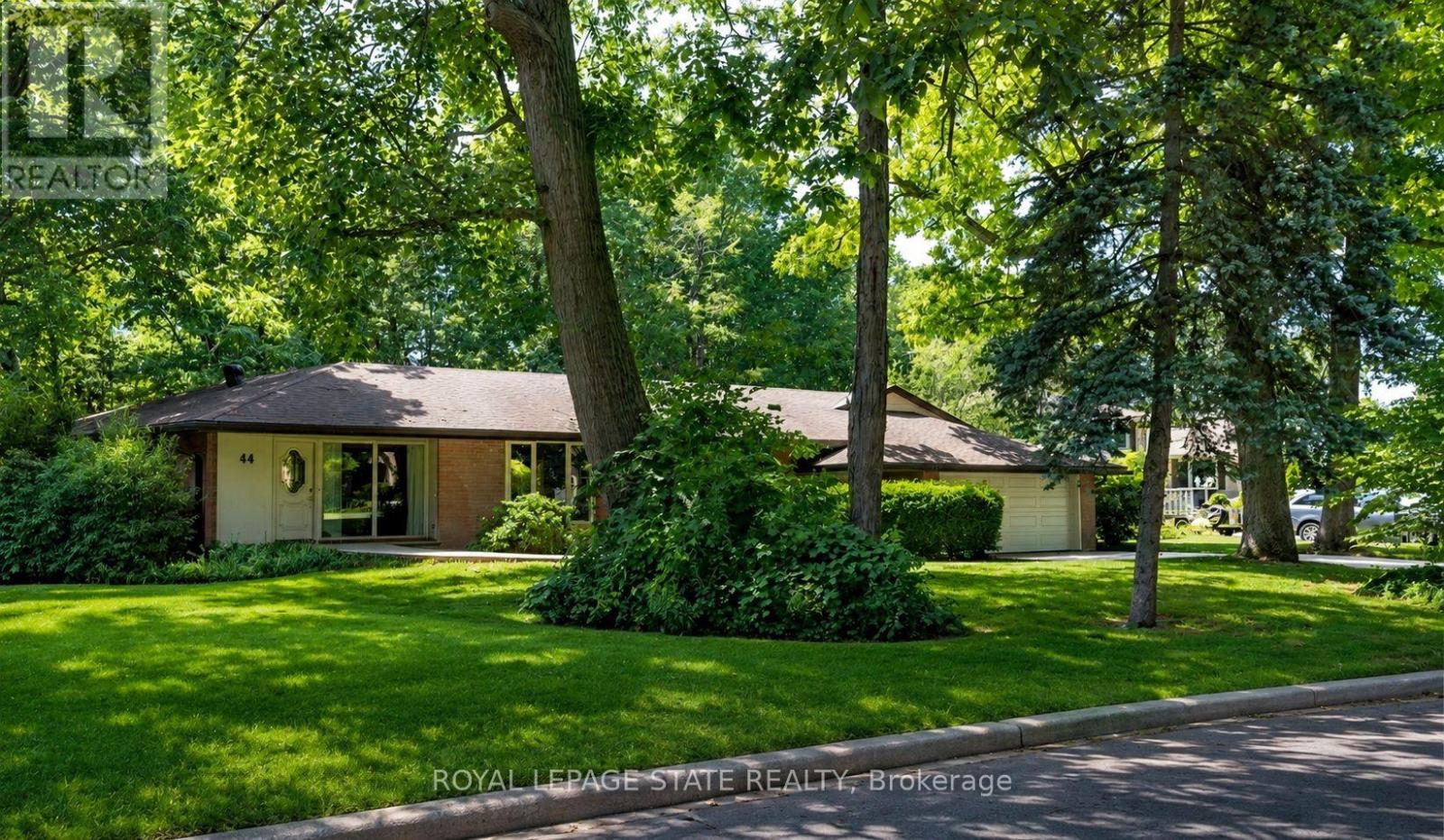 44 Colquhoun Crescent, Hamilton, Ontario  L9C 4W8 - Photo 3 - X13727200