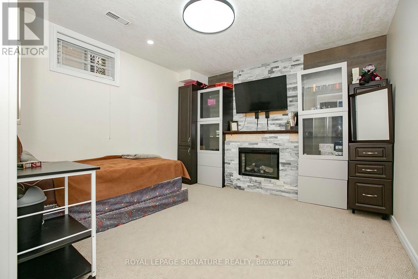 107 Glencliffe Court, Kitchener, Ontario  N2B 3X1 - Photo 39 - X13727208