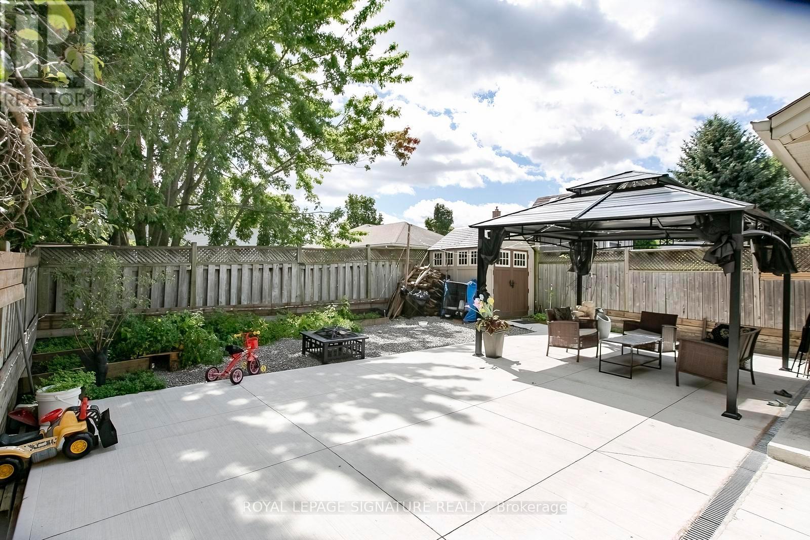 107 Glencliffe Court, Kitchener, Ontario  N2B 3X1 - Photo 46 - X13727208