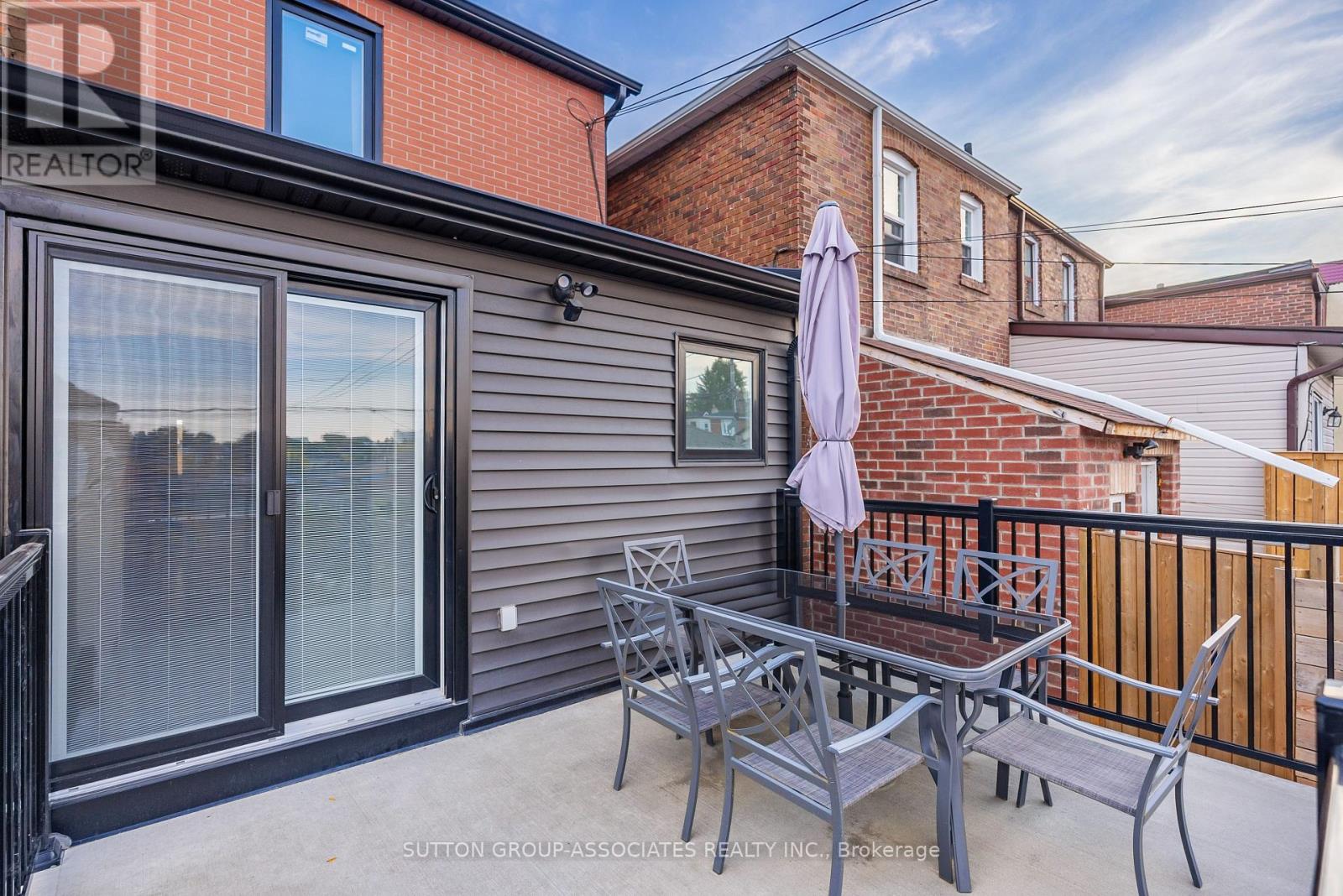 10 Innes Avenue, Toronto, Ontario  M6E 1M8 - Photo 15 - W13727304