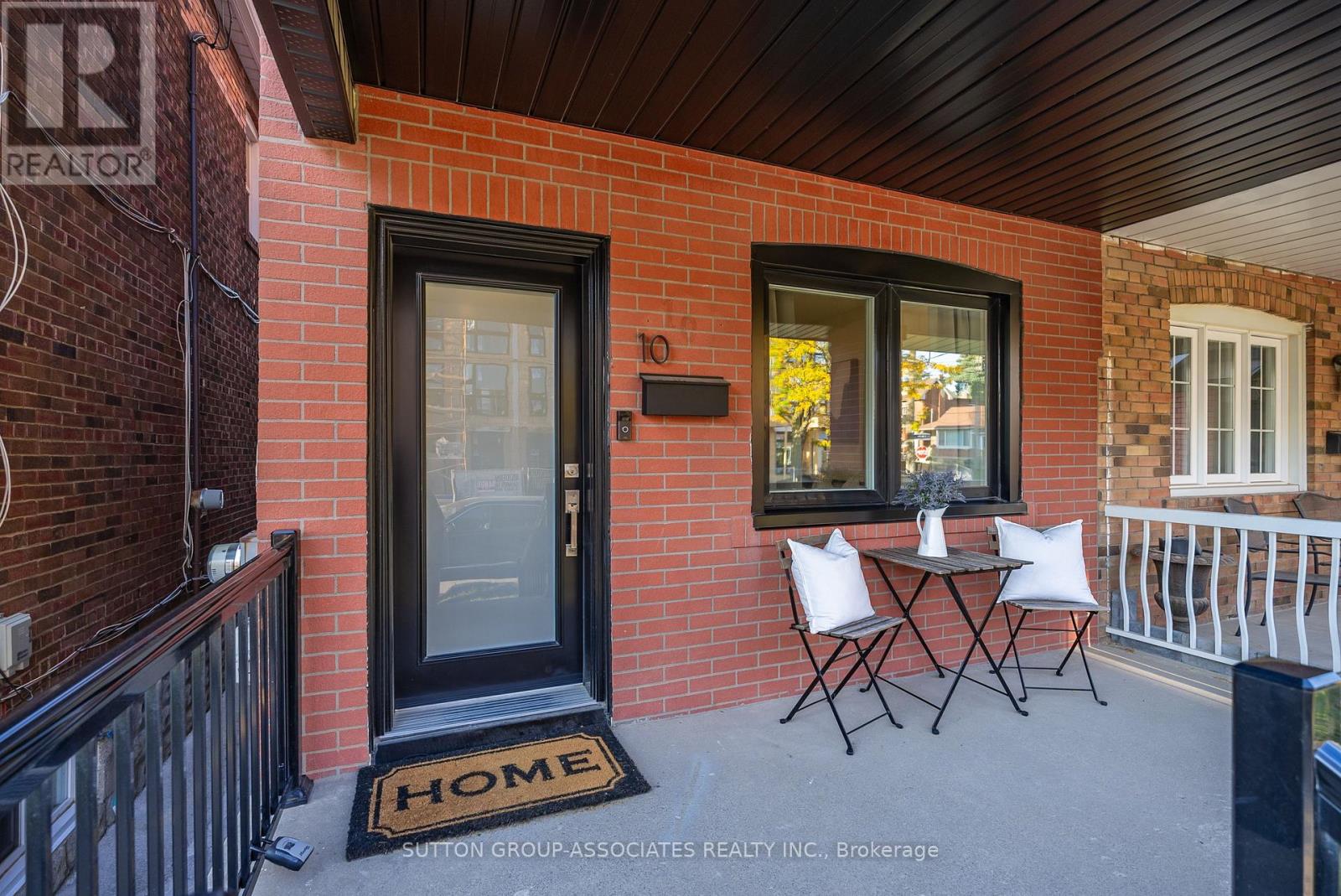 10 Innes Avenue, Toronto, Ontario  M6E 1M8 - Photo 2 - W13727304