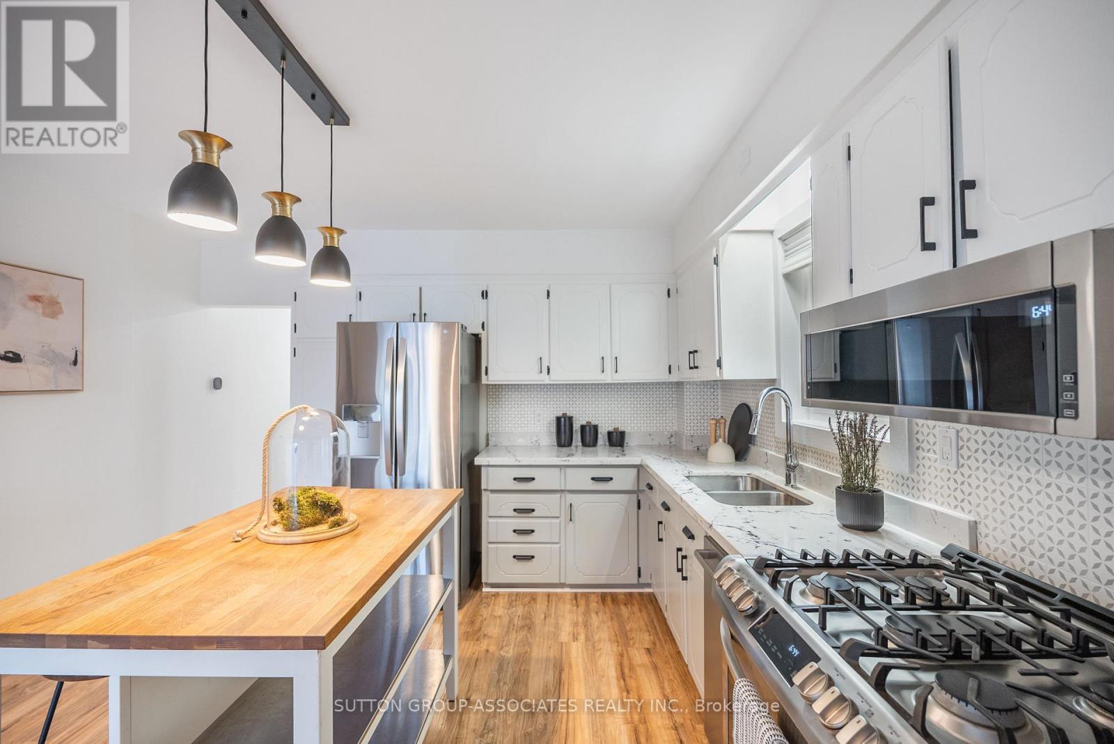 10 Innes Avenue, Toronto, Ontario  M6E 1M8 - Photo 7 - W13727304
