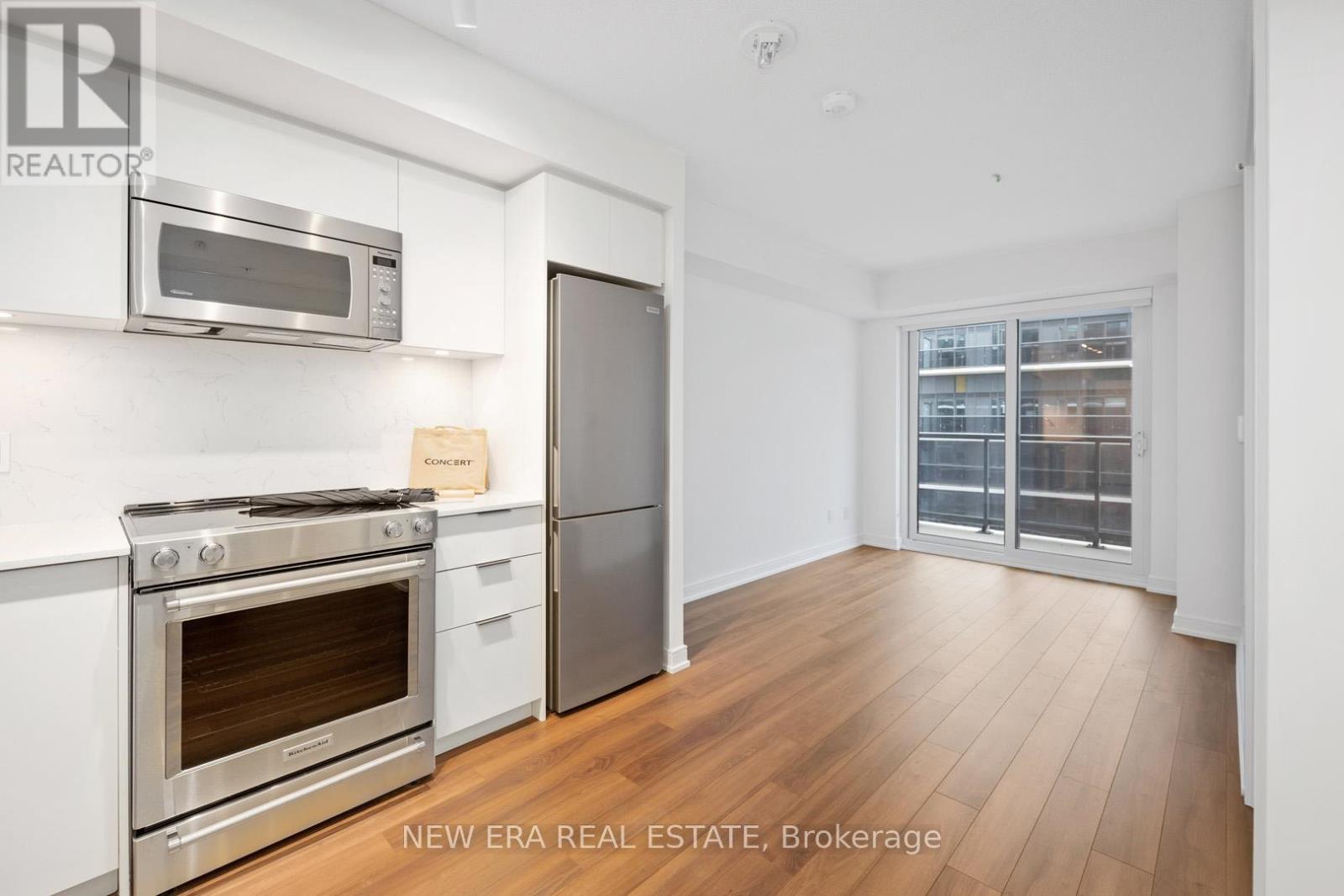 1907 - 30 Samuel Wood Way, Toronto, Ontario  M9B 0C9 - Photo 1 - W13727330