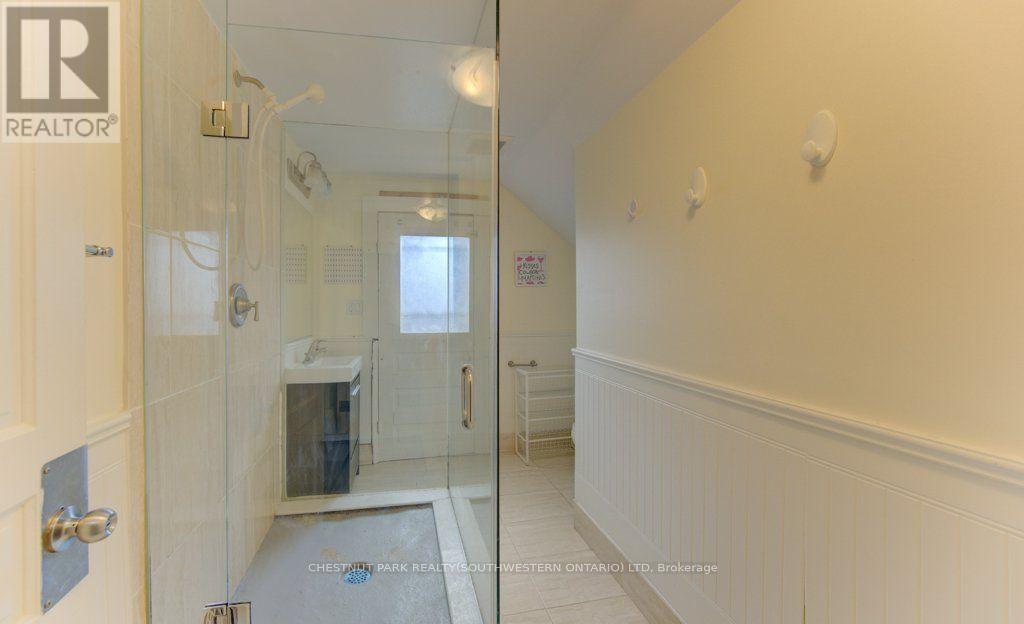 10 Marshall Street, Waterloo, Ontario  N2J 2T2 - Photo 14 - X13142376