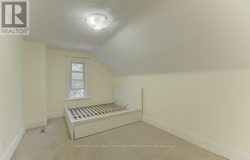 10 Marshall Street, Waterloo, Ontario  N2J 2T2 - Photo 16 - X13142376