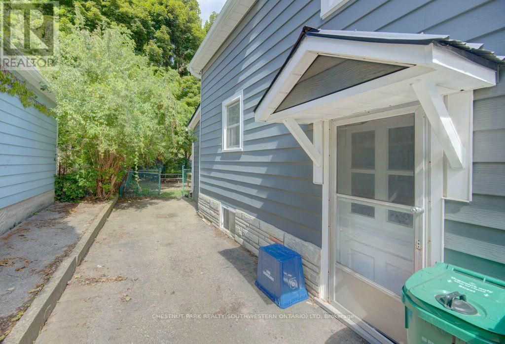 10 Marshall Street, Waterloo, Ontario  N2J 2T2 - Photo 18 - X13142376