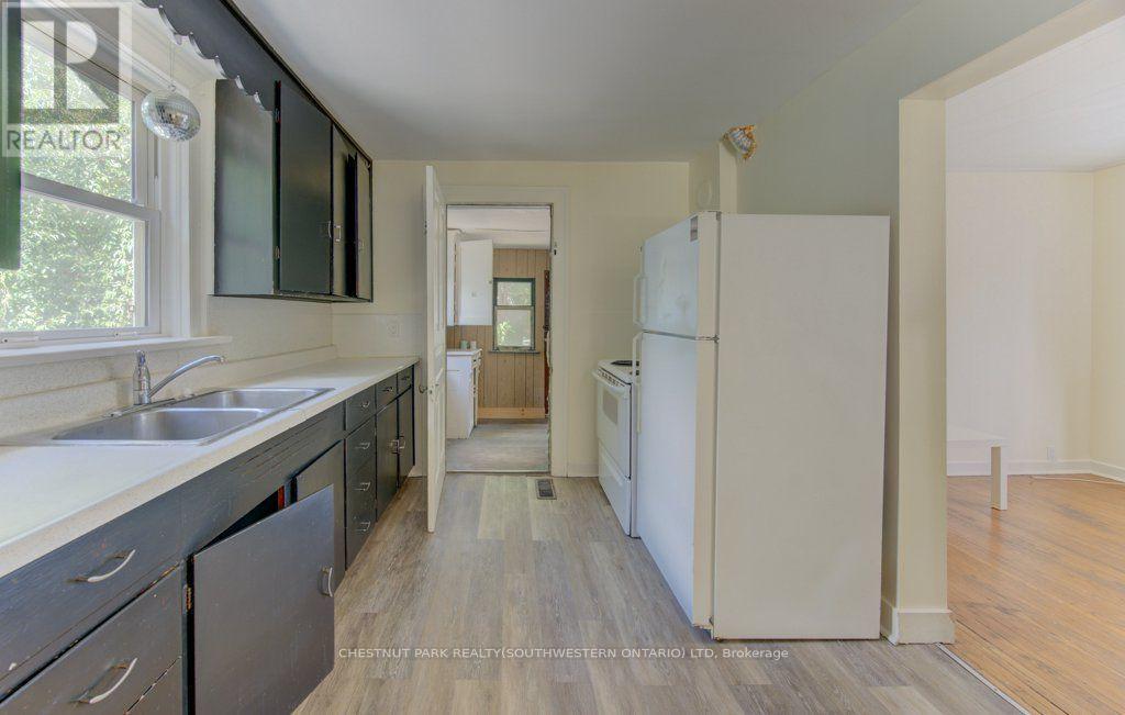 10 Marshall Street, Waterloo, Ontario  N2J 2T2 - Photo 7 - X13142376