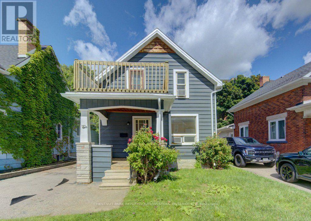 10 MARSHALL STREET, Waterloo, Ontario