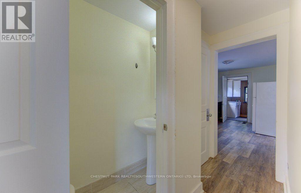 10 Marshall Street, Waterloo, Ontario  N2J 2T2 - Photo 13 - X13142376