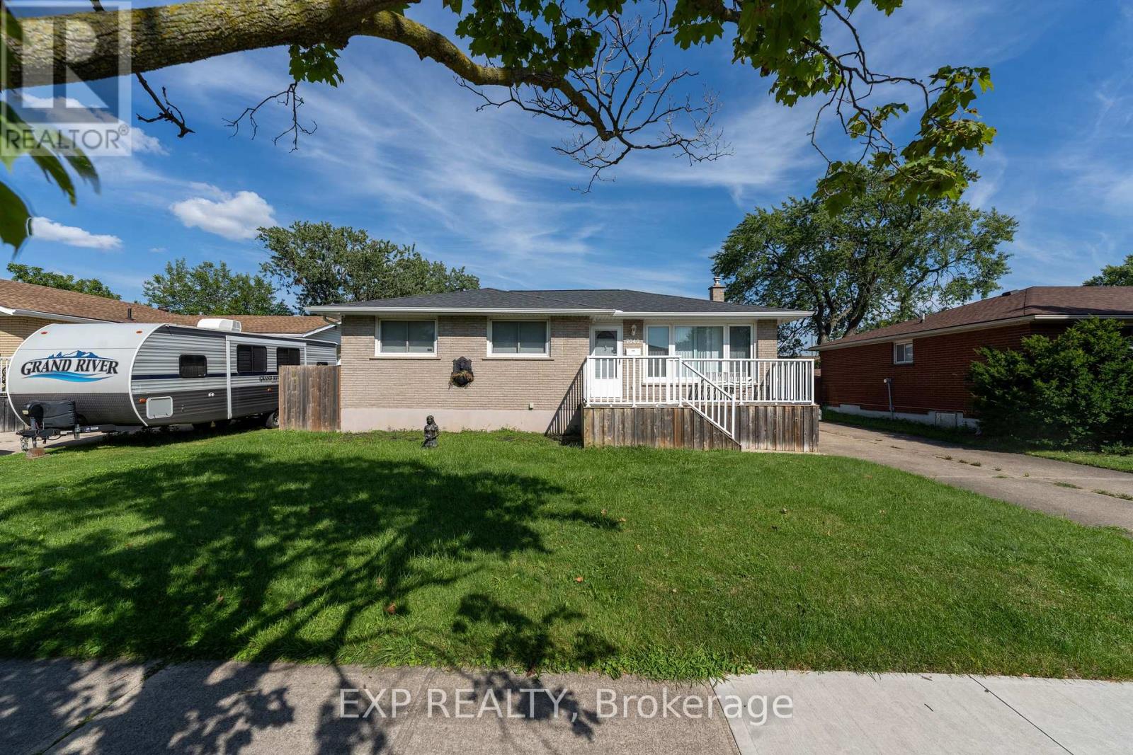 7040 WARDEN AVENUE, Niagara Falls, Ontario