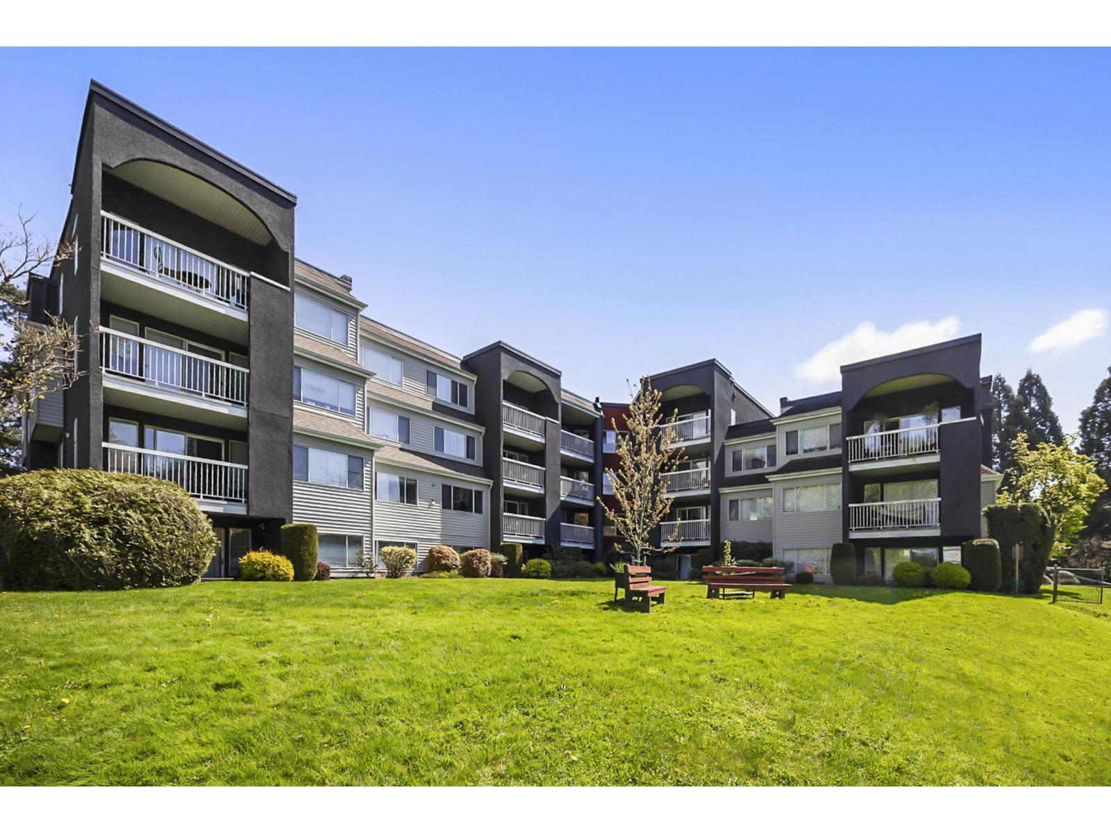 312 5700 200 STREET, langley, British Columbia