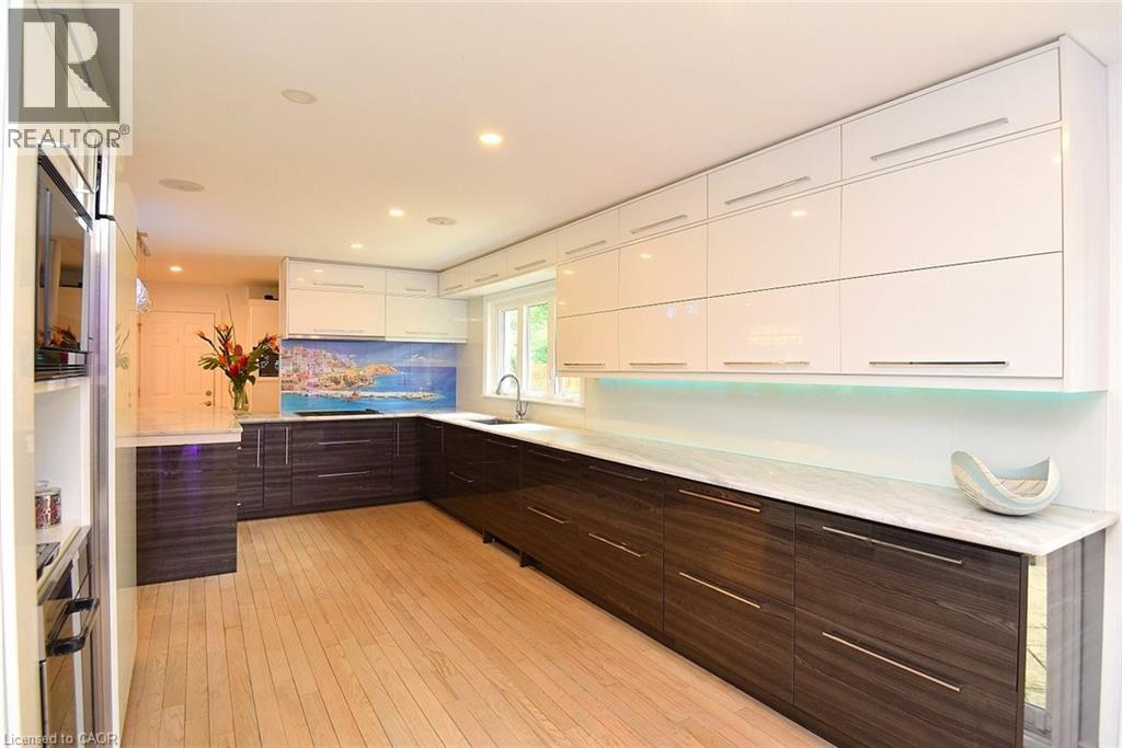 4299 Lakeshore Road, Burlington, Ontario  L7L 1A7 - Photo 7 - 40845190