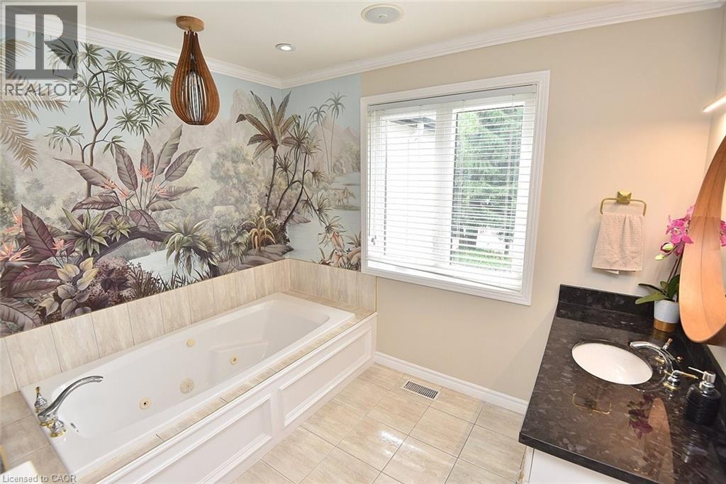 4299 Lakeshore Road, Burlington, Ontario  L7L 1A7 - Photo 23 - 40845190