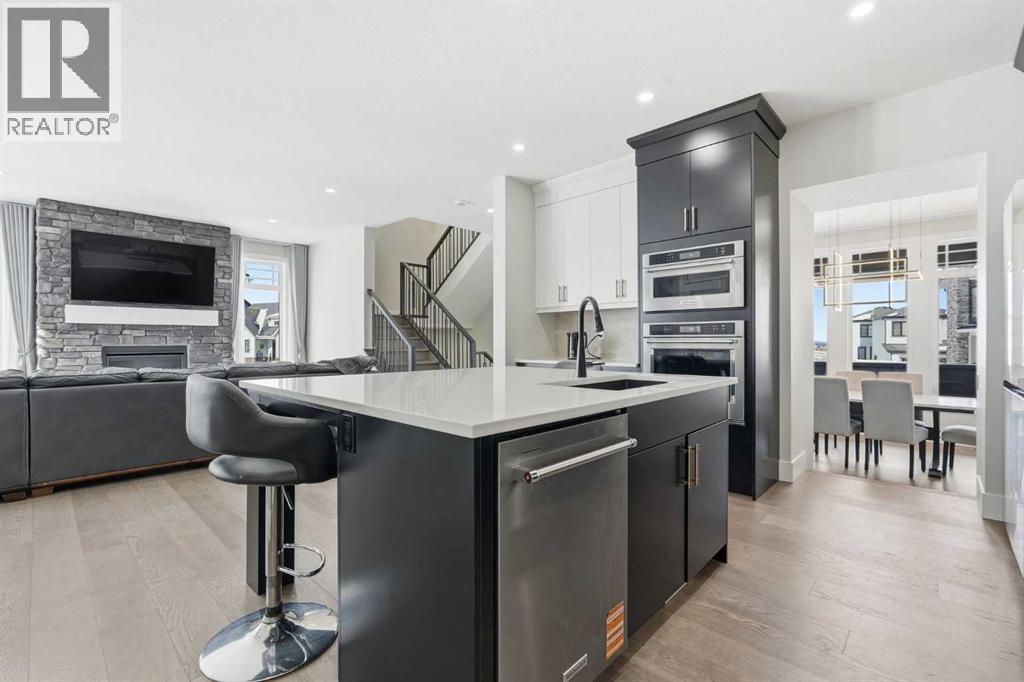 74 Alpine Gardens Sw, Calgary, Alberta  T2Y 0W3 - Photo 5 - A2333769